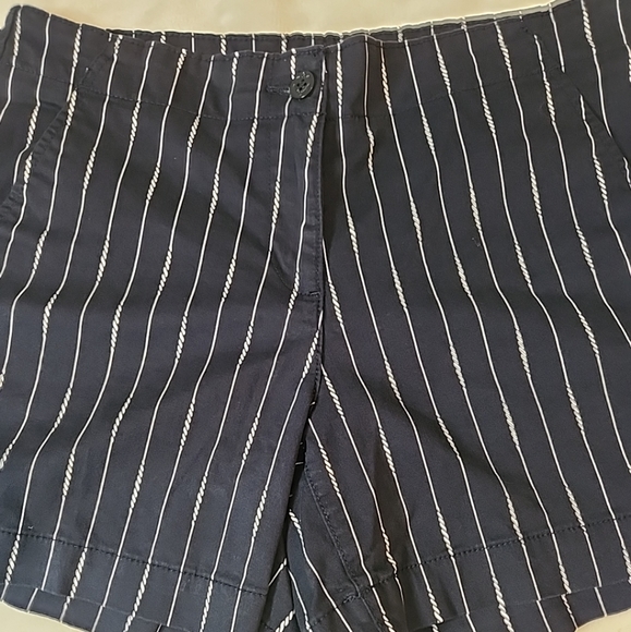 Nautica Mid Rise Twill Womens Navy  Shorts  10 - Picture 12 of 12